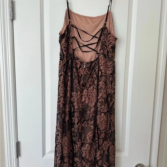 Dress Forum Floral Spaghetti Strap Dress - Picture 2 of 6